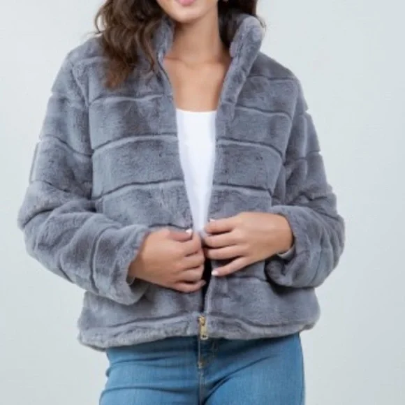 Fabulous Faux Fur Jacket - Picture 2 of 4